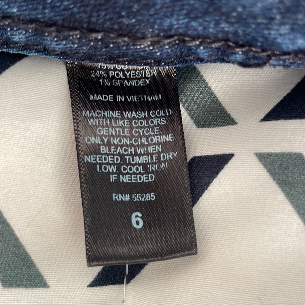 High Rise pull on denim shorts - Picture 5 of 5